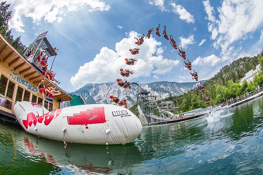 2015-Outdoor & Adventure-Area47-Water Area-Blobbing-©Jens Klatt (2)-1
