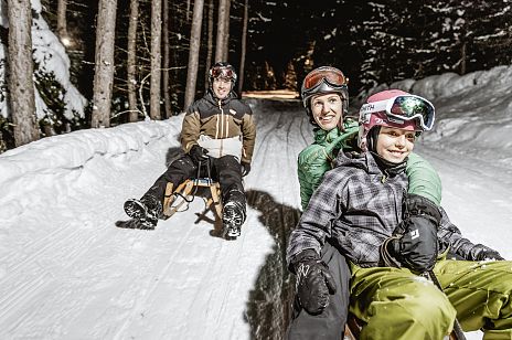 2021_imst_tourism_night_tobogganing_night_skiing_wyhlidal_WEST-0367