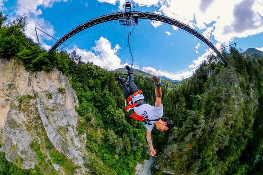 area47_bungyjumping_e.benrei-12-1