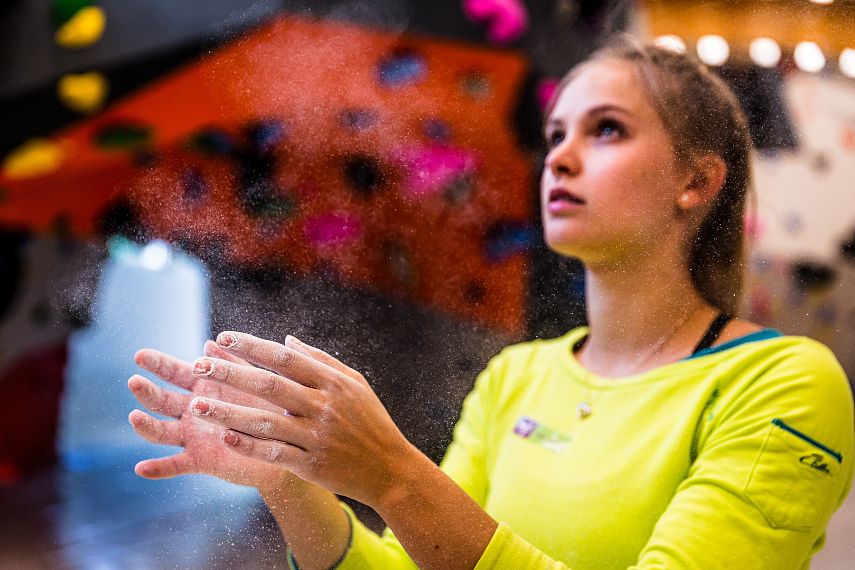 bouldering indoor stone block hall imst tirol (1)
