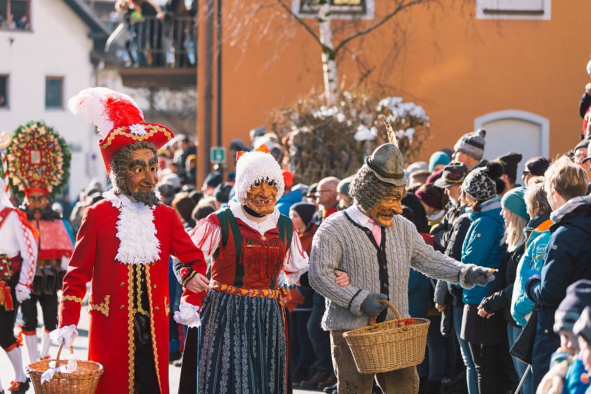 culture customs and traditions carnival imst schemenlaufen tyrol
