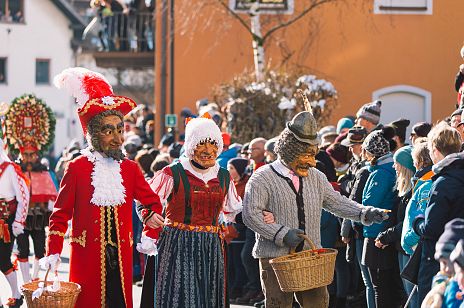 culture customs and traditions carnival imst schemenlaufen tyrol