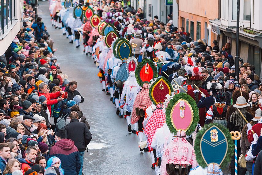 culture customs and traditions carnival imst schemenlaufen tyrol