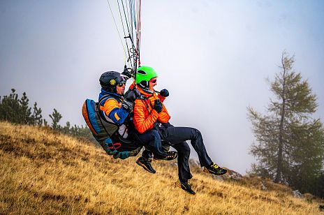 summer outdoor paragliding imst tyrol