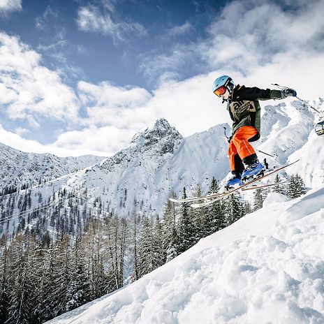 winter skiing imst mountain lifts wyhlidal imst tyrol (10)