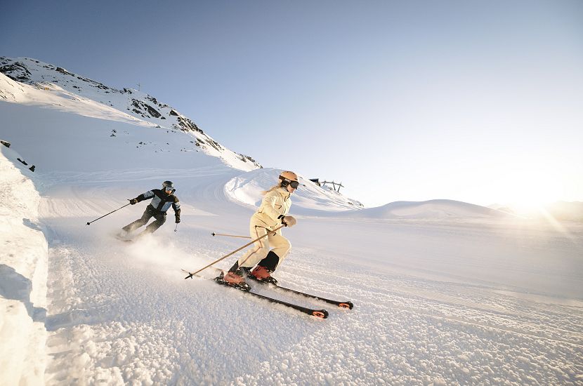 © Hochzeiger Bergbahnen Rudi Wyhlidal-Skifahren-im-Skigebiet-Hochzeiger-2