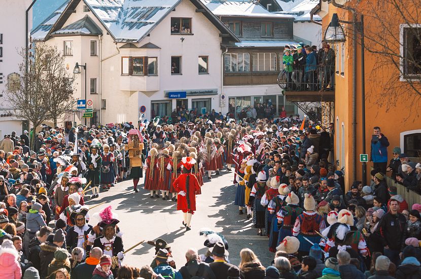 culture customs and traditions carnival imst schemenlaufen tyrol