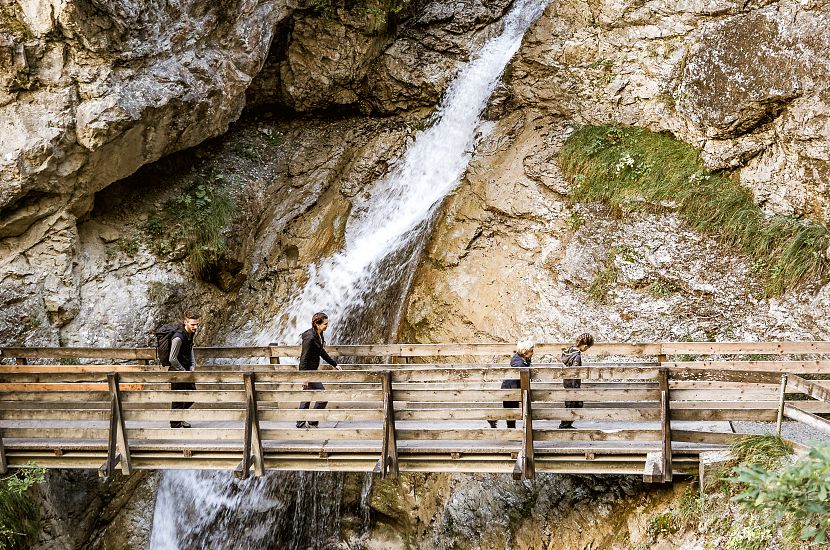 summer hiking rosengarten gorge imst tyrol