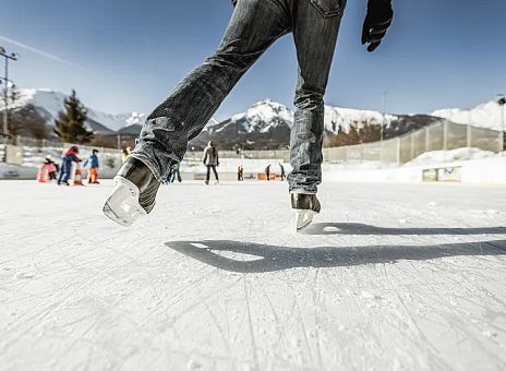 2021-imst-tourismus-eislaufen-wyhlidal-west-1137-5-3