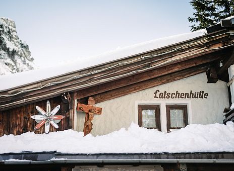 2022-skifahren-wintershooting-hoch-imst-web-rudi-wyhlidal-imster-bergbahnen-102-12