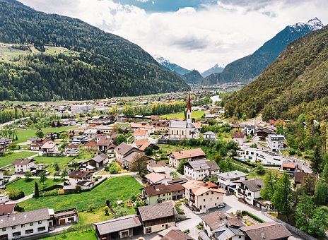 feriendorf-mils-urlaub-in-tirol-1-2