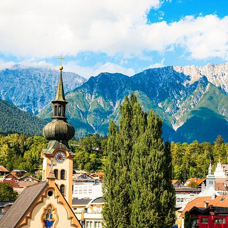 kirchen-stadel-und-berglhaeuser-in-imst-tiroler-oberland-6