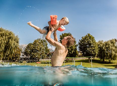 sommer-schwimmen-freibad-imst-tirol-2-7